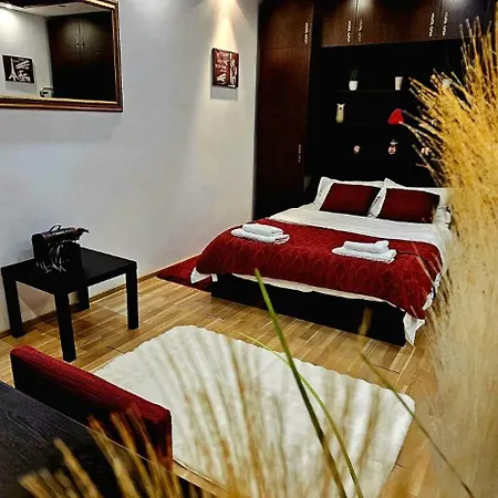 Tantra 5 Magheru * Boekarest